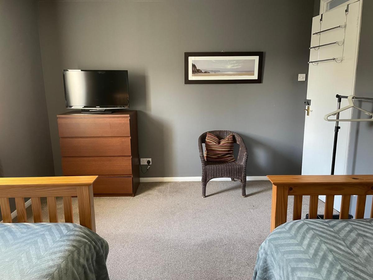 The Number Eleven Apartment Kilmuir  Extérieur photo