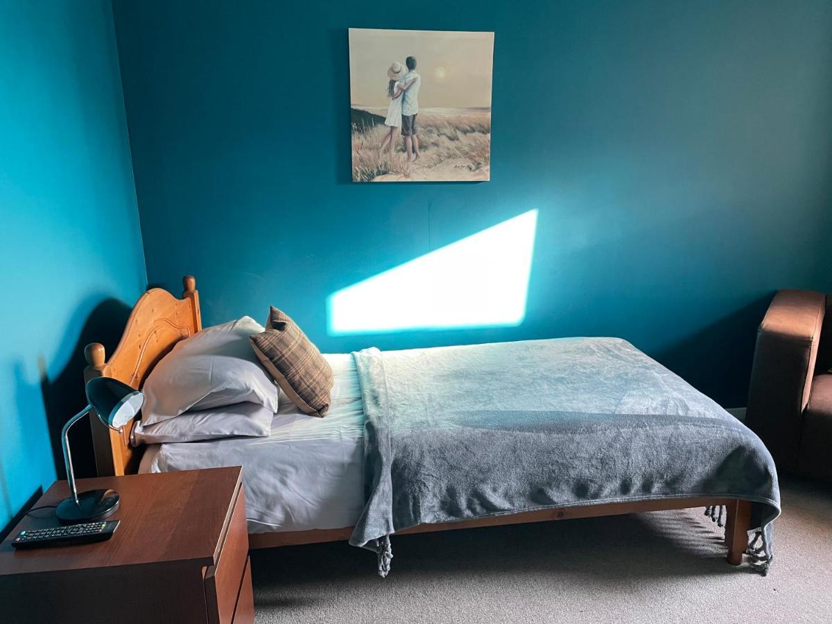 The Number Eleven Apartment Kilmuir  Extérieur photo