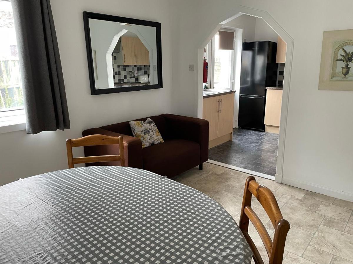 The Number Eleven Apartment Kilmuir  Extérieur photo