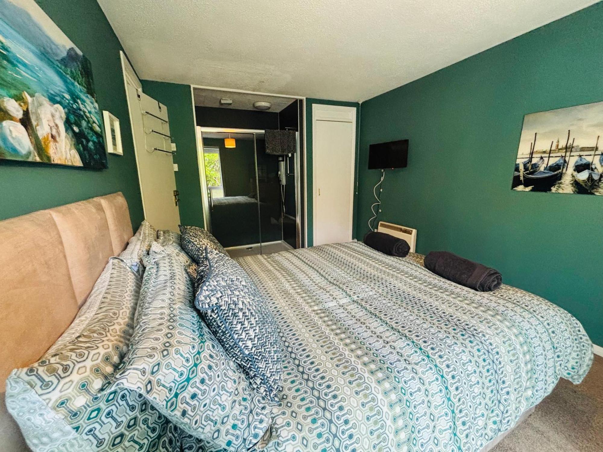 The Number Eleven Apartment Kilmuir  Extérieur photo